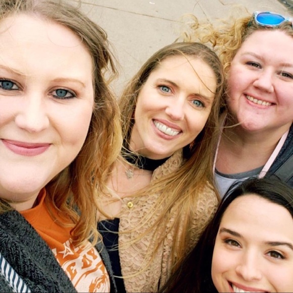 Meet your Posher, Dawn - Picture 4 of 8